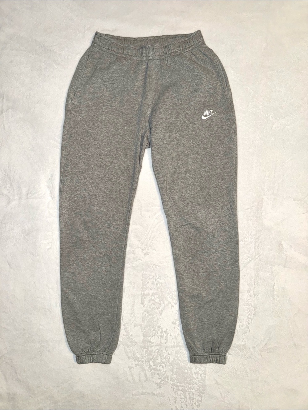 Nike Club Men's Cuffed Brushed Fleece Grey Sweatpants